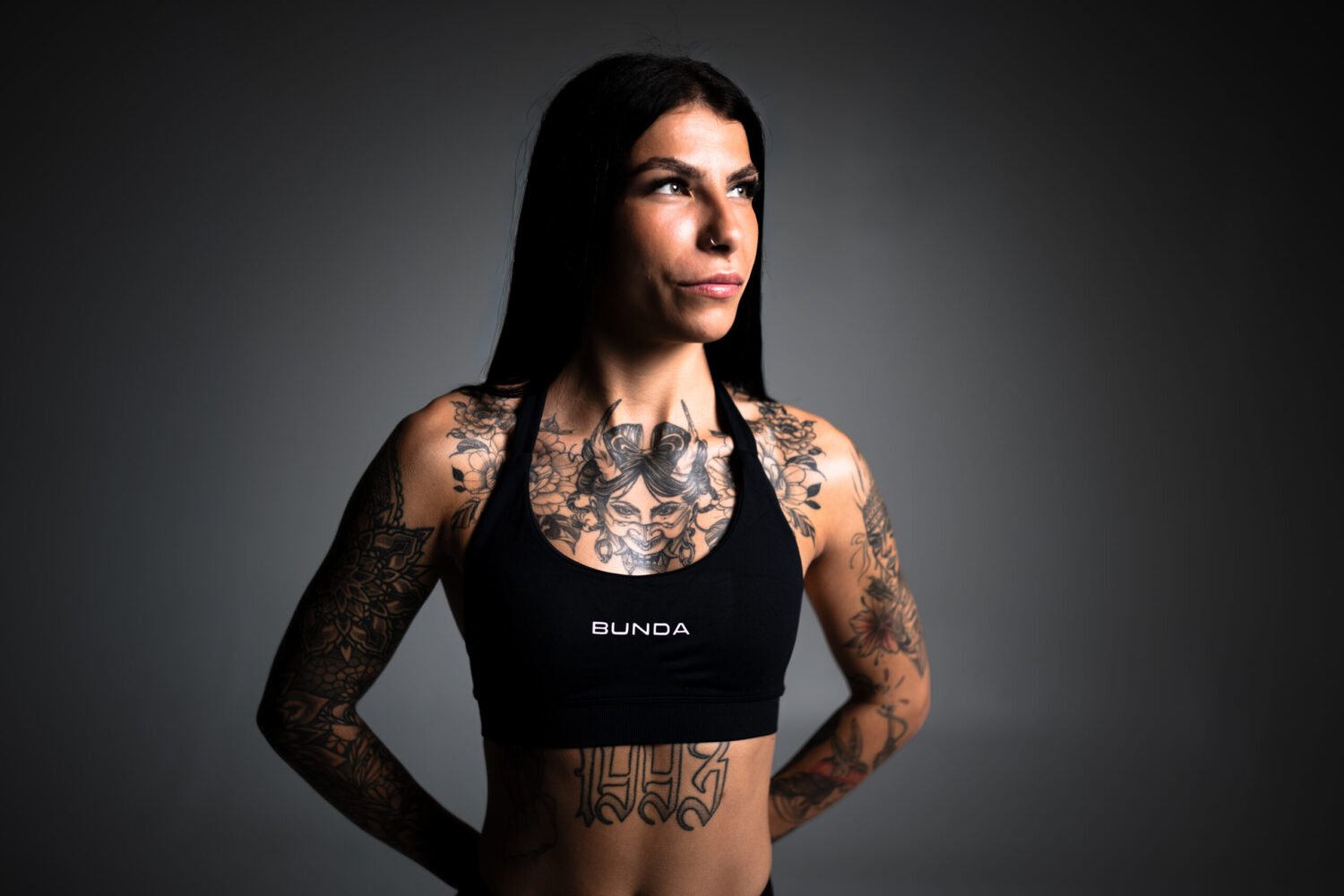 ESSENCIBUNDA BLACK TOP