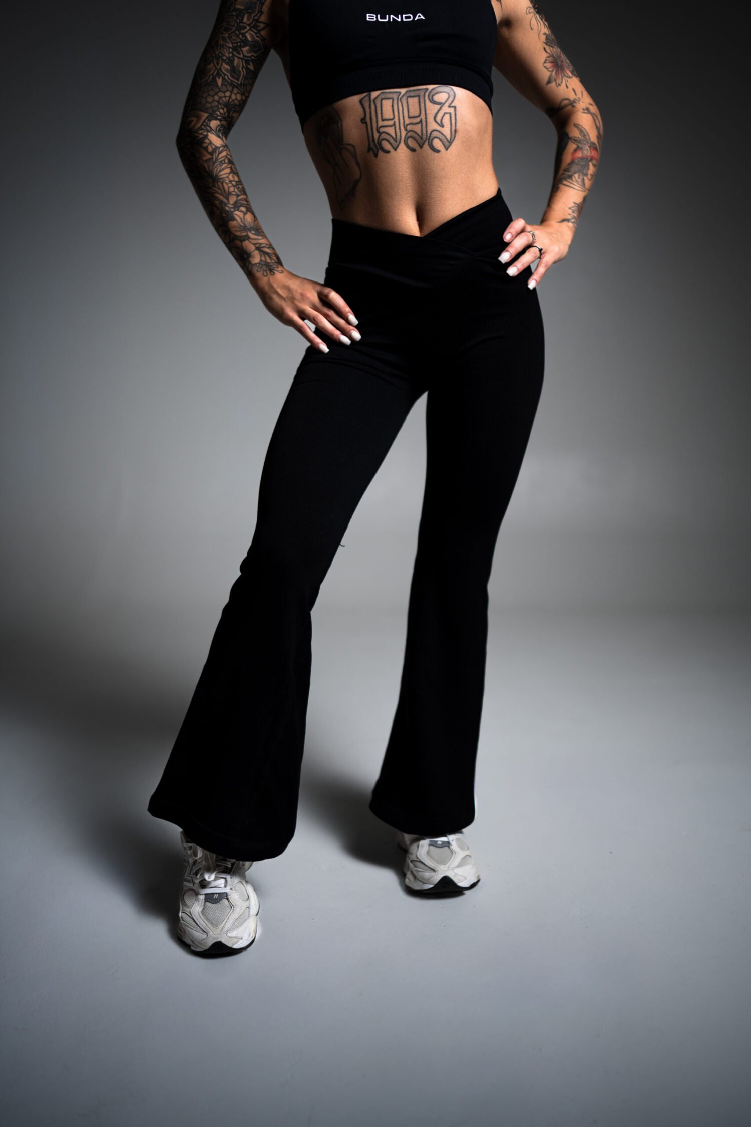 ONYX FLARE LEGGINGS