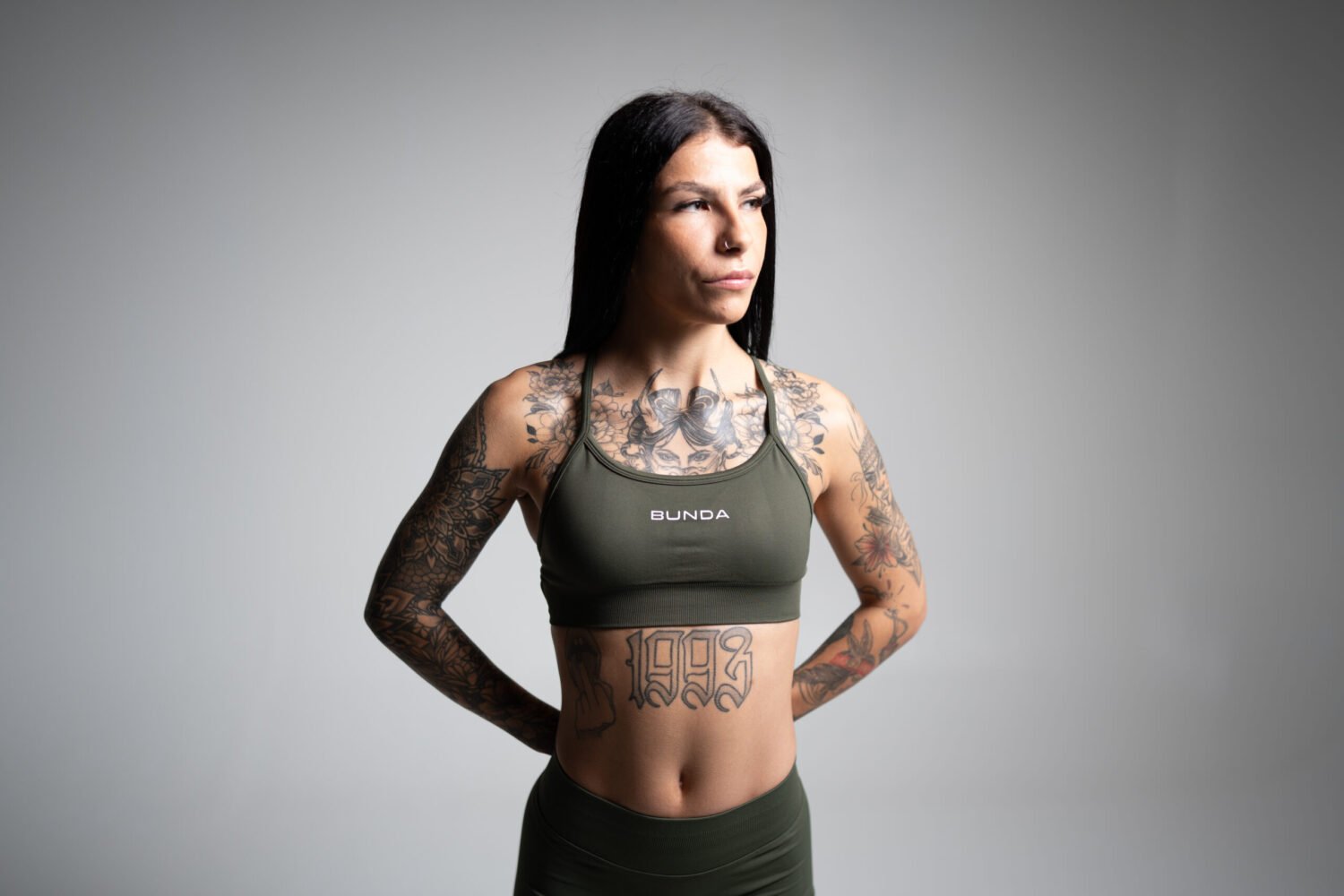 STORYTELLING MILITARY GREEN TOP