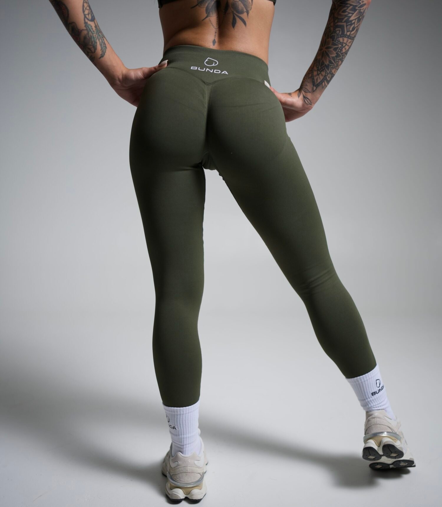 STORYTELLING MILITARY GREEN LEGGINGS