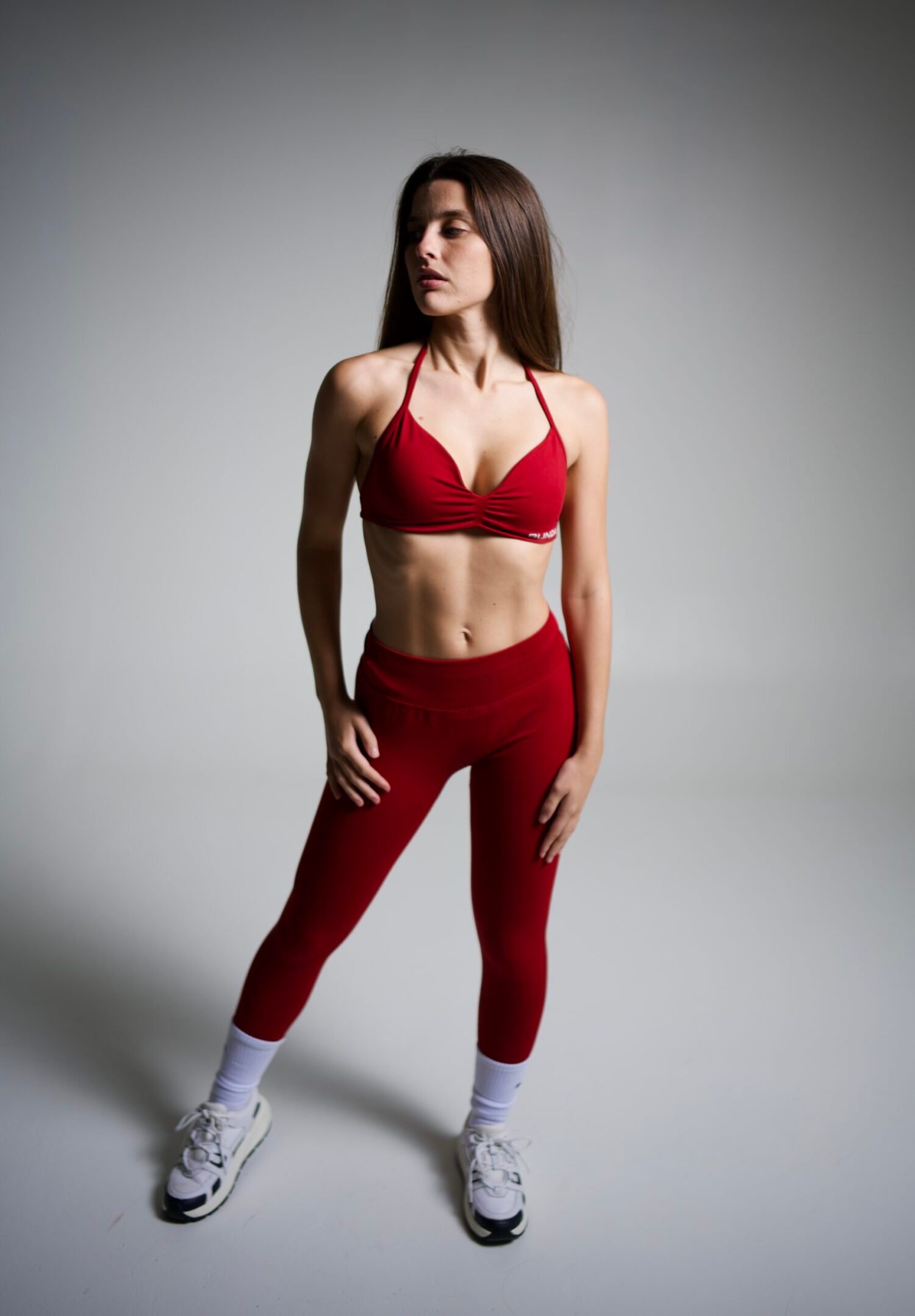 OUTFIT TIMELESS RED WINE LEGGING